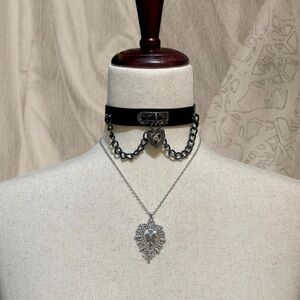 Locket choker and necklace